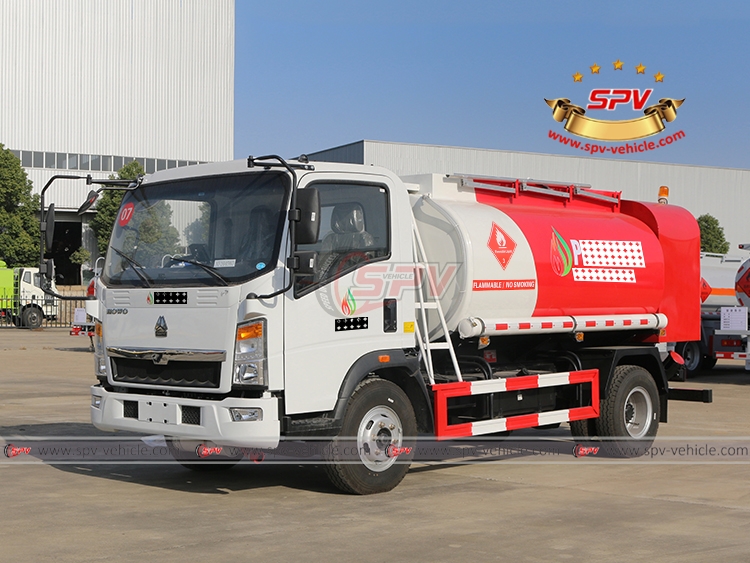 6,000 Litres Refueler Truck Sinotruk - LF 6,000 Litres Refueler Truck Sinotruk - LF